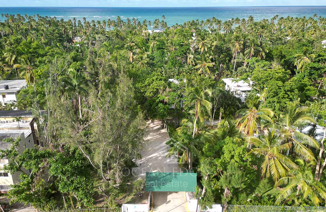 Building-Lots-in-beachfront-community-in-Portillo-Beach-las-terrenas-ocean-edge-real-estate