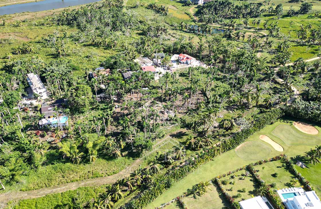 Building lot ideal for luxury villa next to gold course-las-terrenas-ocean-edge-real-estate