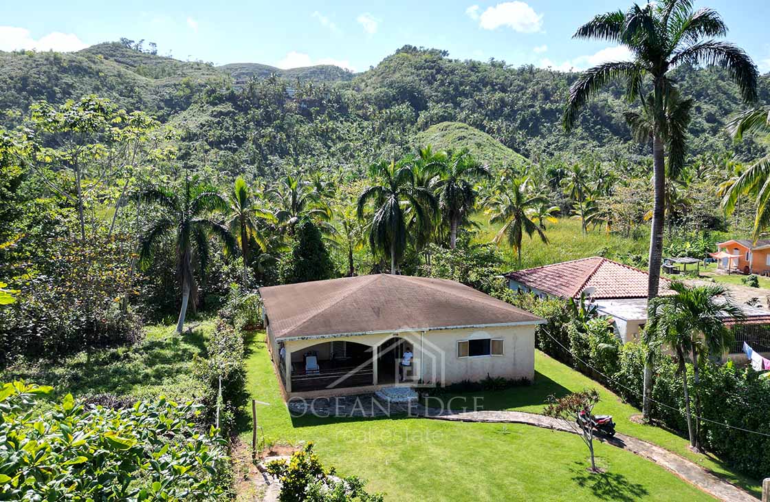 2-Bed-villa-sitting-on-a-large-land-near-the-beach-in-Playa-Coson-las-terrenas-ocean-edge-real-estate-drone