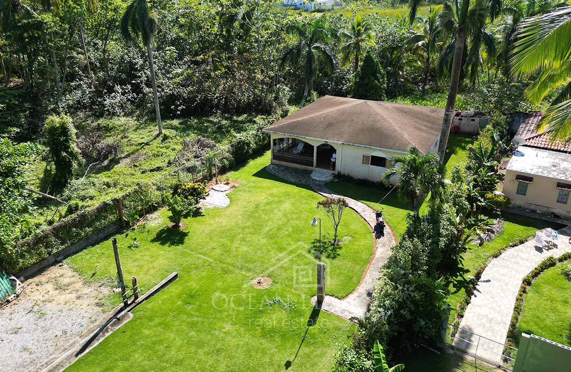 2-Bed-villa-sitting-on-a-large-land-near-the-beach-in-Playa-Coson-las-terrenas-ocean-edge-real-estate-drone