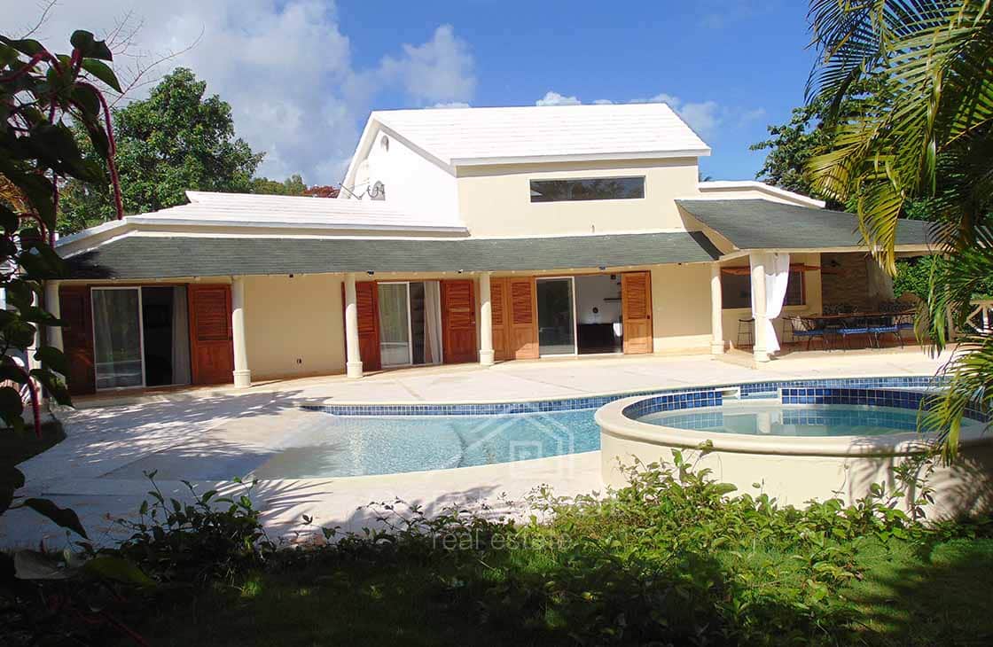 Family caribbean home with large garden & pool-las-terrenas-ocean-edge-real-estate (54)
