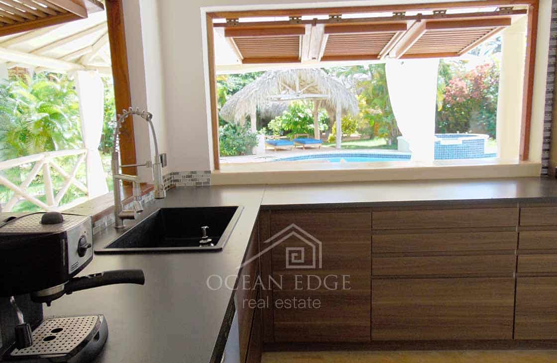 Family caribbean home with large garden & pool-las-terrenas-ocean-edge-real-estate (9)