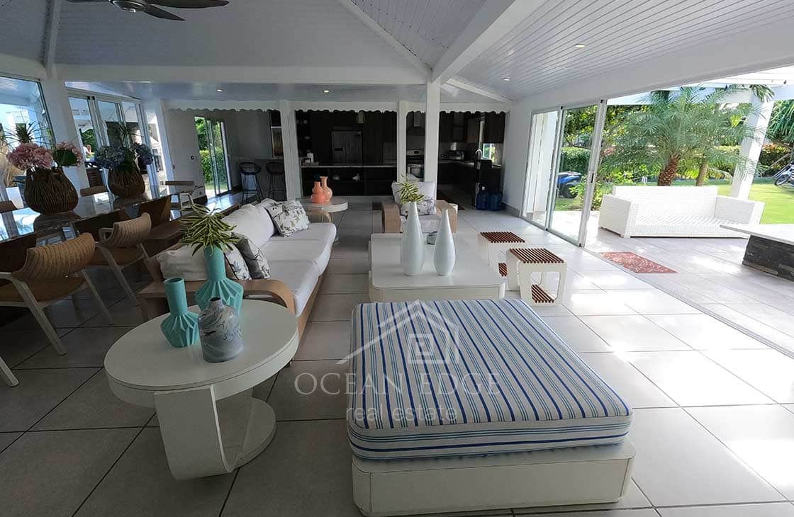 Mesmerizing-Beachfront-Luxury-villa-in-Playa-Las-Ballenas-las-terrenas-ocean-edge-real-estate