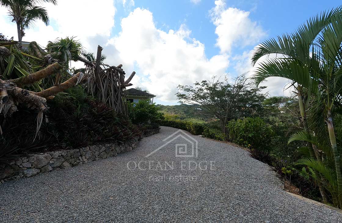 Colonial villa nesting in Hoyo Cacao with amazing view-las-terrenas-ocean-edge-real-estate-