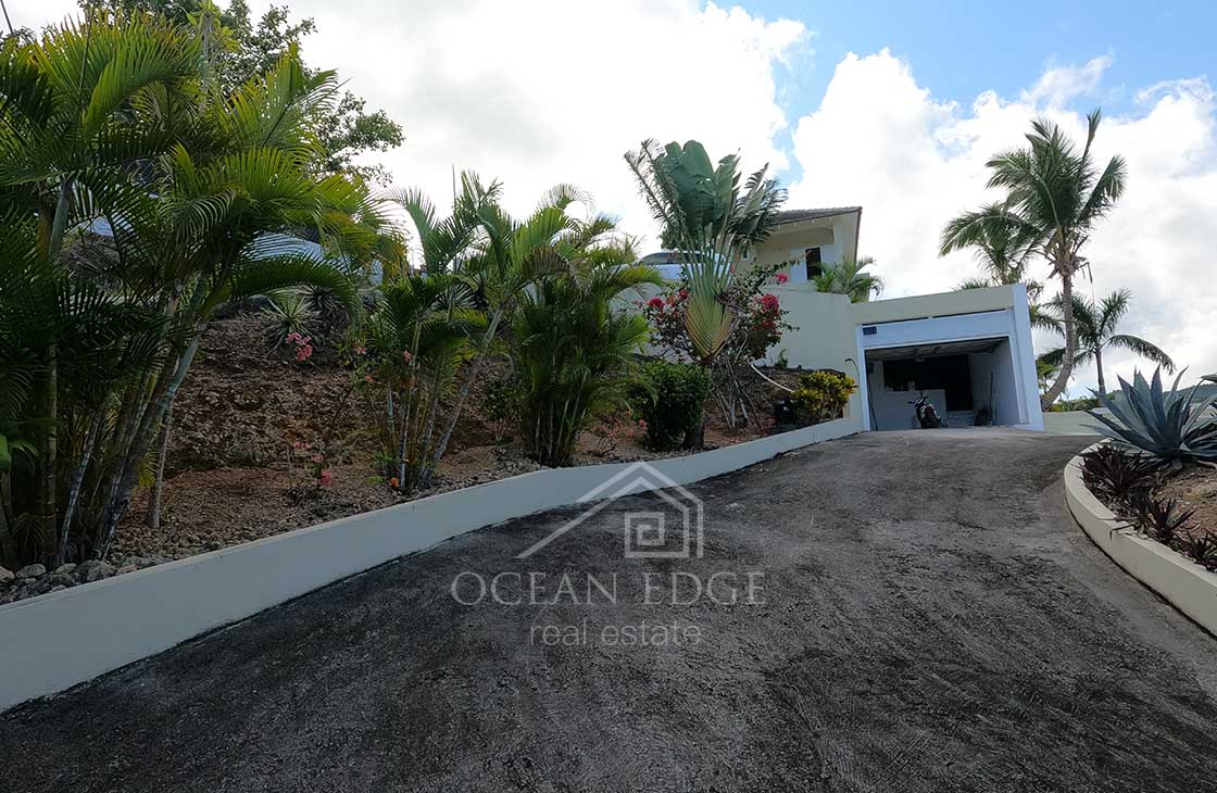 Colonial villa nesting in Hoyo Cacao with amazing view-las-terrenas-ocean-edge-real-estate-