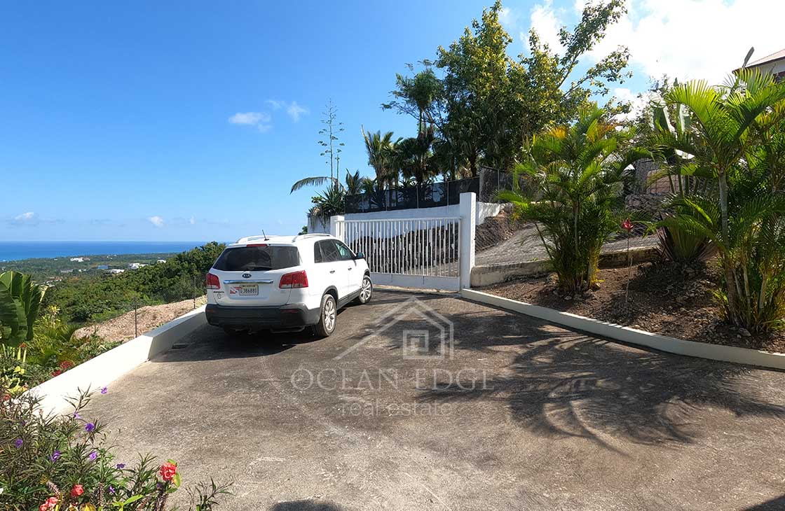 Colonial villa nesting in Hoyo Cacao with amazing view-las-terrenas-ocean-edge-real-estate-