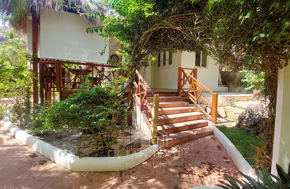 Centrally Located Tropical Home in Las Terrenas-las-terrenas-ocean-edge-real-estate (12)
