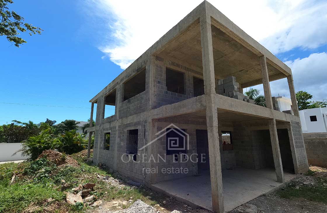 Constructible lot near tourism center in Playa Popy