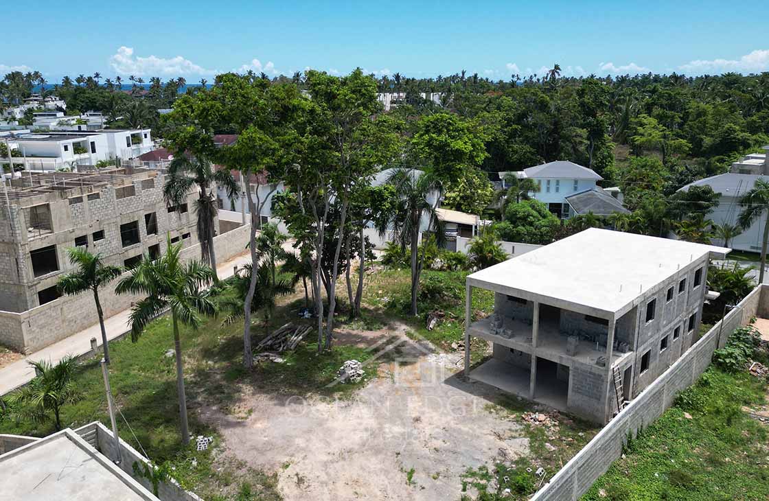 Constructible lot near tourism center in Playa Popy