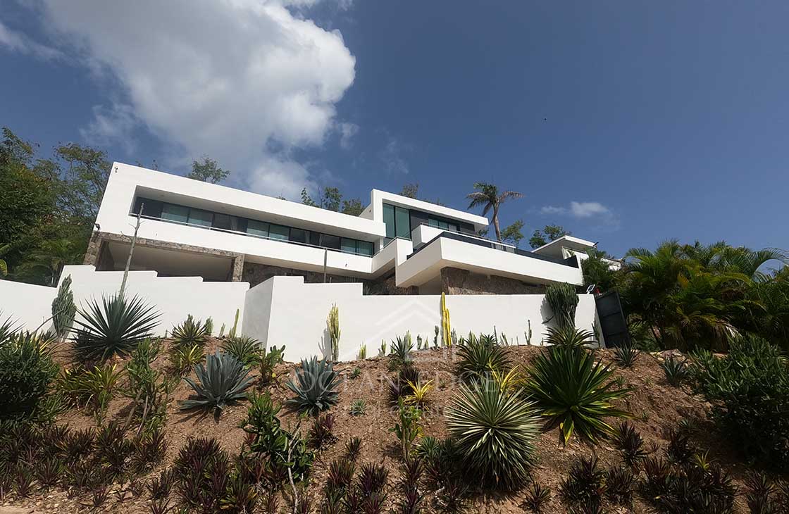 Ultra modern 4-Br house overlooking Popy beach-las-terrenas-ocean-edge-real-estate (1)