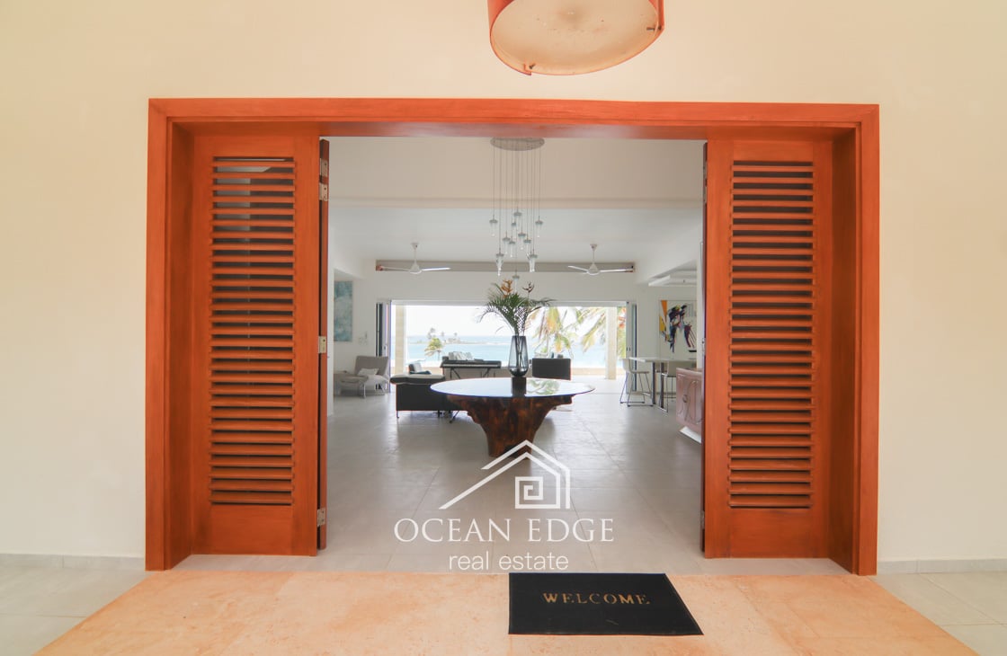 Exceptional Ocean Front Villa & Guest house in Las Galeras-ocean-edge-real-estate (38)