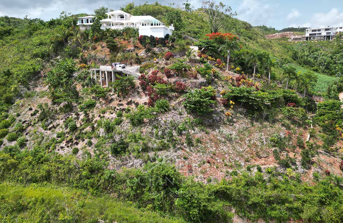 Ideal building lot for ocean view villa in quiet community