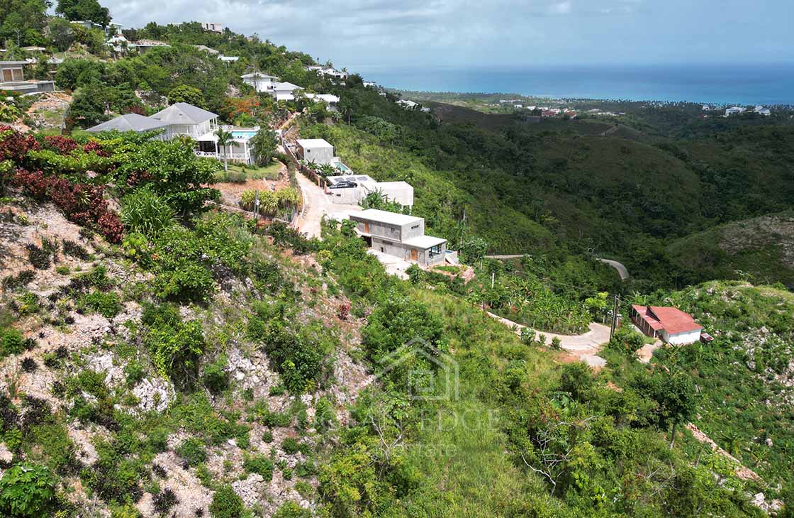 Ideal building lot for ocean view villa in quiet community