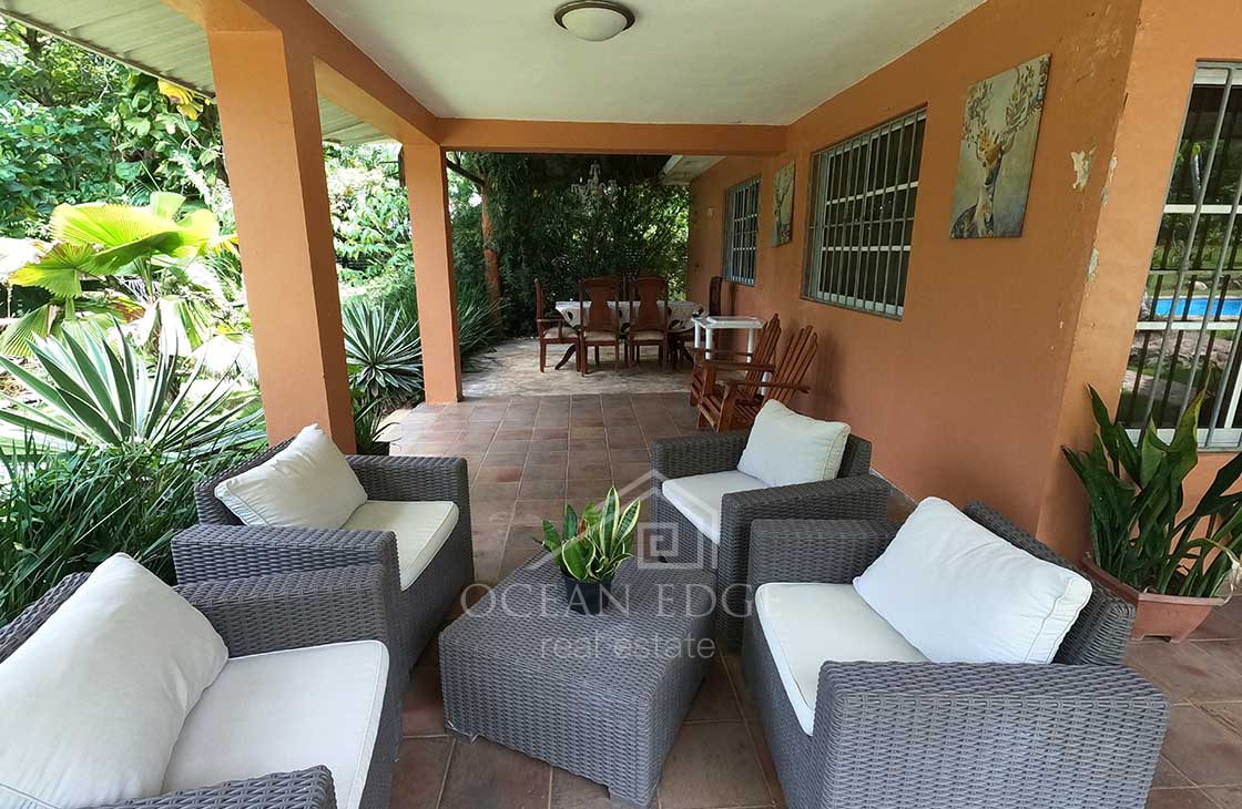 Tropical Villa in Limon with large garden