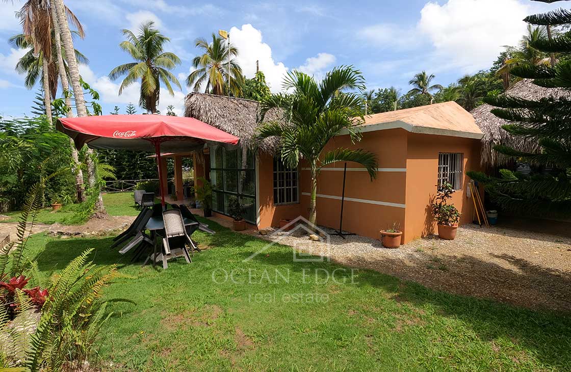 Tropical Villa in Limon with large garden