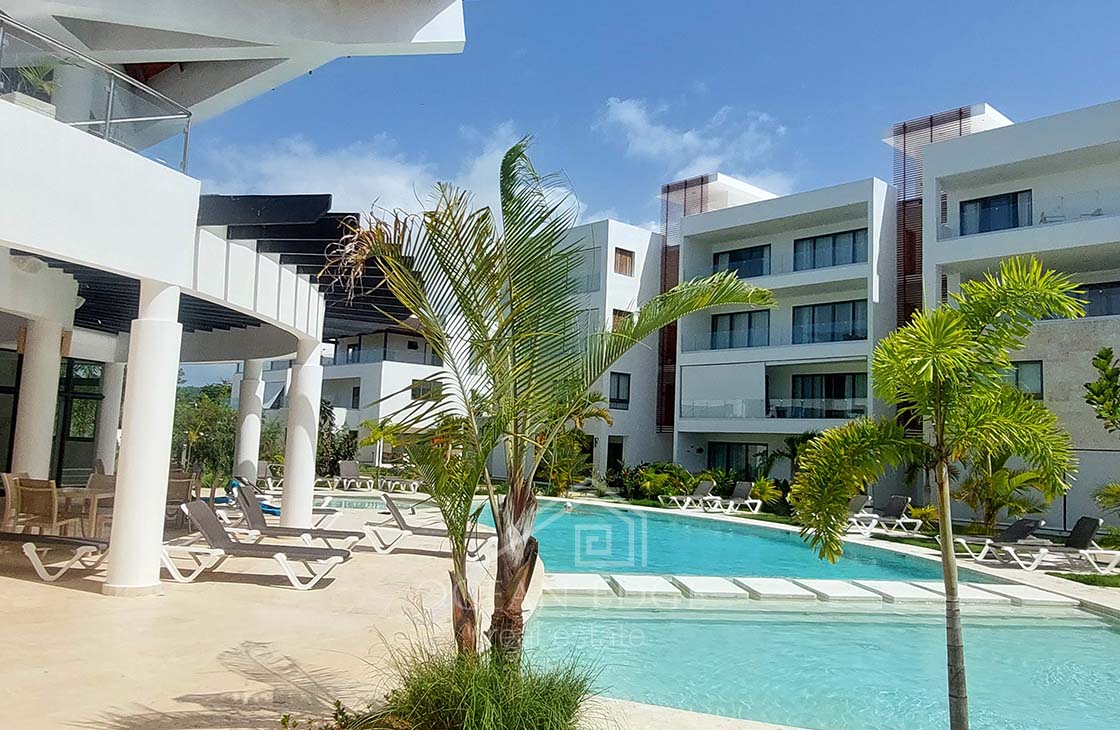 Fancy Ocean-View Penthouse by the Beach in Playa Portillo-las-terrenas-ocean-edge-real-estate (36)