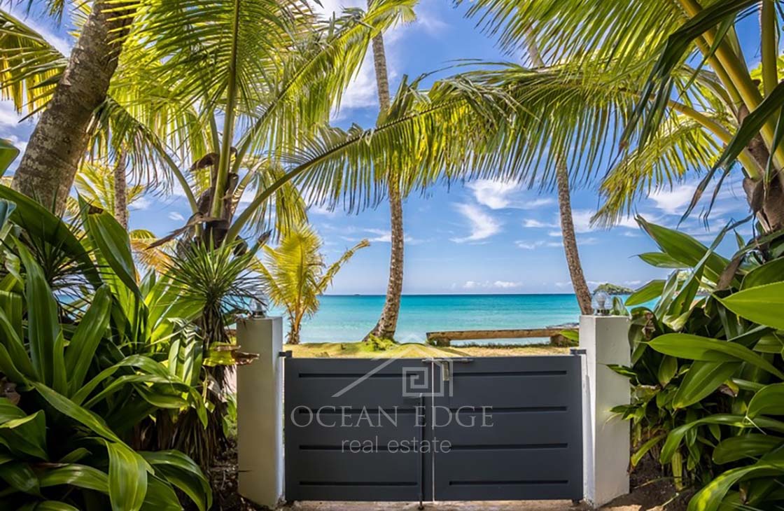Luxury Redefined in Bonita's Beachfront Gem-las-terrenas-ocean-edge-real-estate (15)