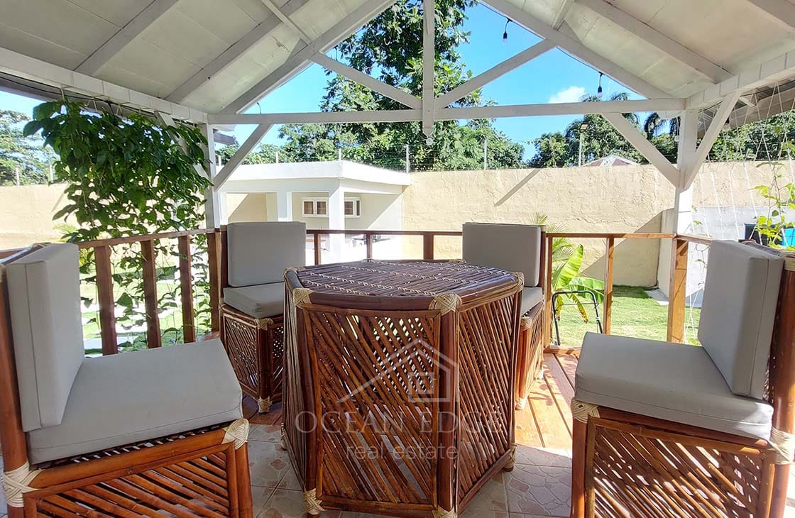 Single-storey house with Large Garden in El Limon-las-terrenas-ocean-edge-real-estate (49)