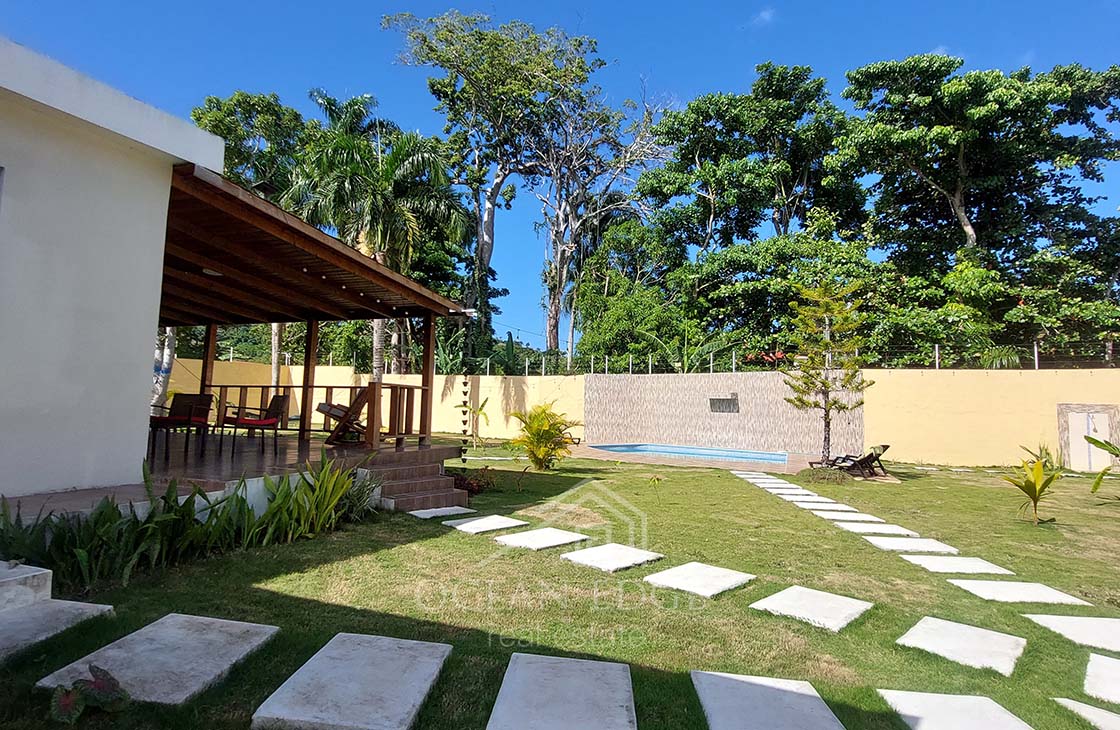 Single-storey house with Large Garden in El Limon-las-terrenas-ocean-edge-real-estate (50)