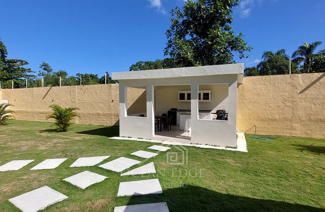 Single-storey house with Large Garden in El Limon-las-terrenas-ocean-edge-real-estate (54)
