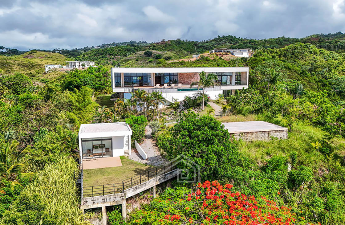 Hilltop Estate with unparalleled 360° views over Las Terrenas-ocean-edge-real-estate (45)