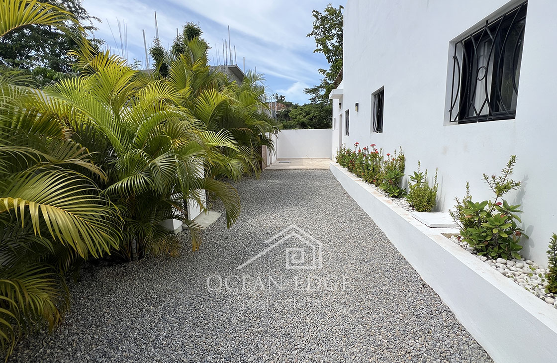 NEW BUILD HOUSE WITH INDEPENDENT APT NEAR POPY BEACH-las-terrenas-ocean-edge-real-estate (24)