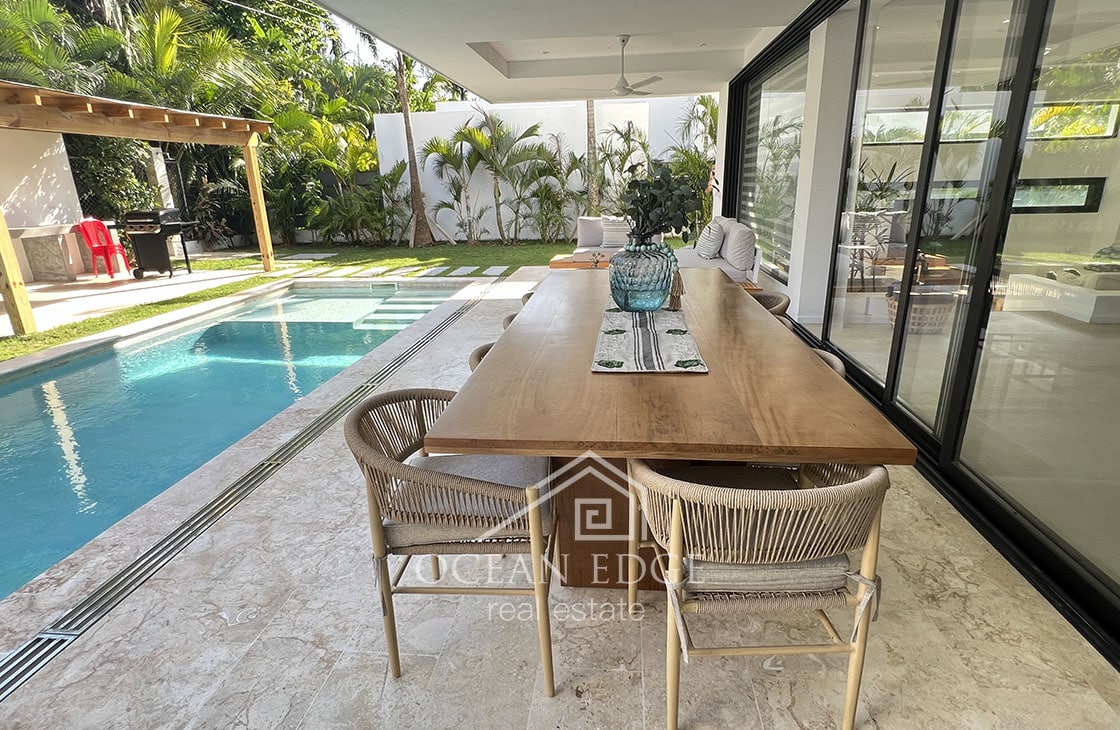 Luxury Turnkey 4-Bed Villa near Las Ballenas Beach-ocean-edge-real-estate (41)