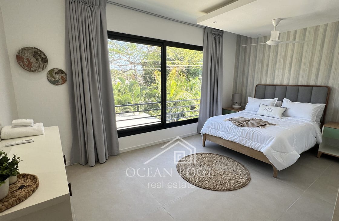 Luxury Turnkey 4-Bed Villa near Las Ballenas Beach-ocean-edge-real-estate (5)