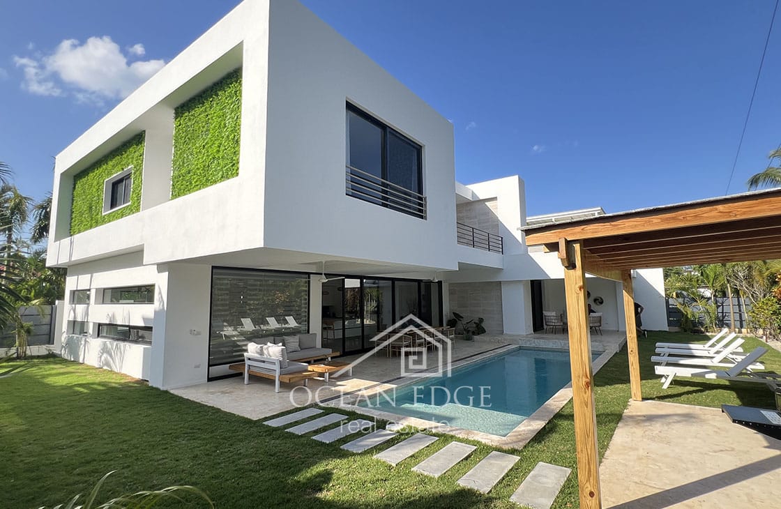 Luxury Turnkey 4-Bed Villa near Las Ballenas Beach-ocean-edge-real-estate (57)