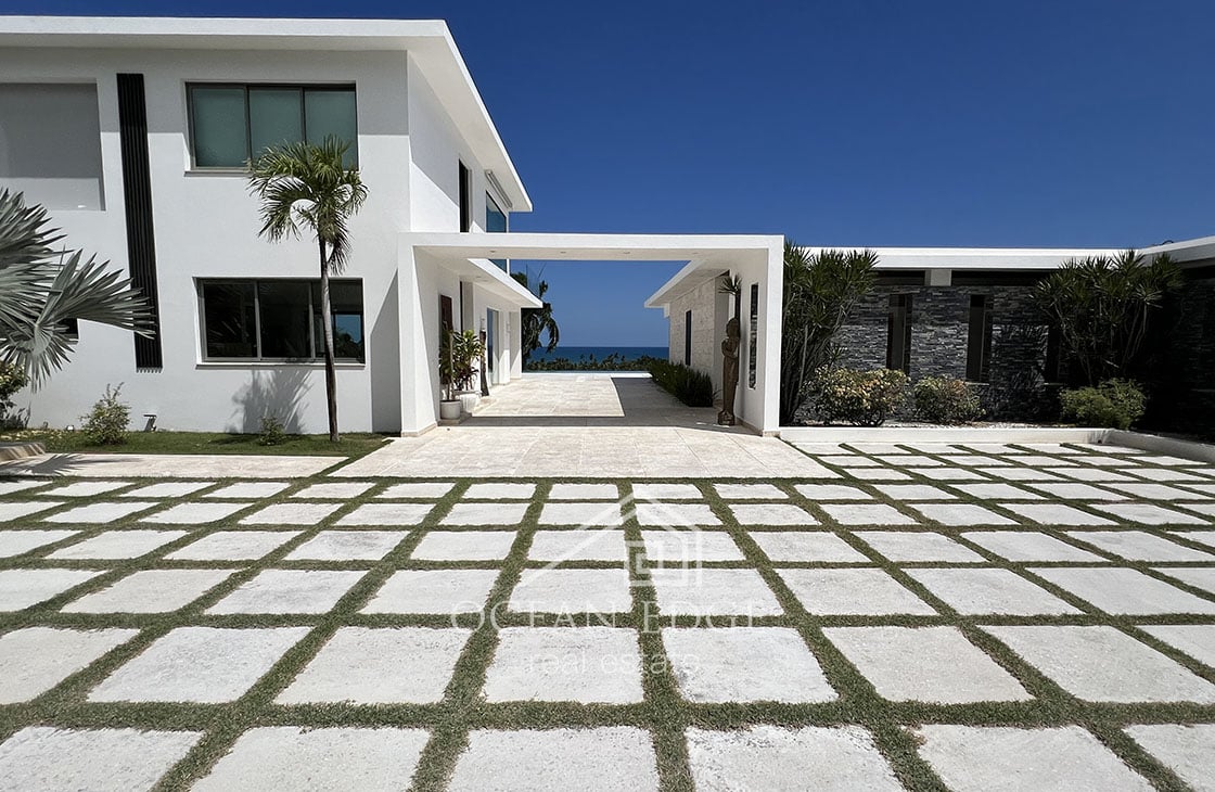 Sublime Architect Villa with 200 degree ocean view-las-terrenas-playa-esperanza-ocean-edge-real-estate (3)