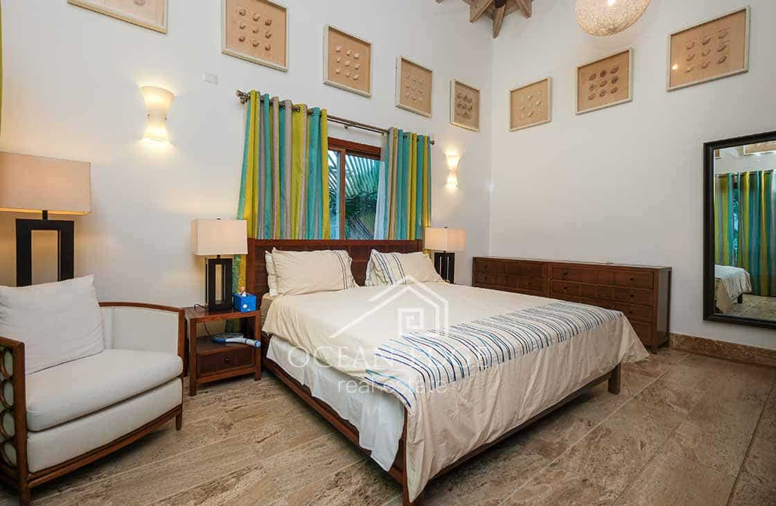 5-Bedroom Villa in the Prestigious Beachfront Community of El Portillo (51)