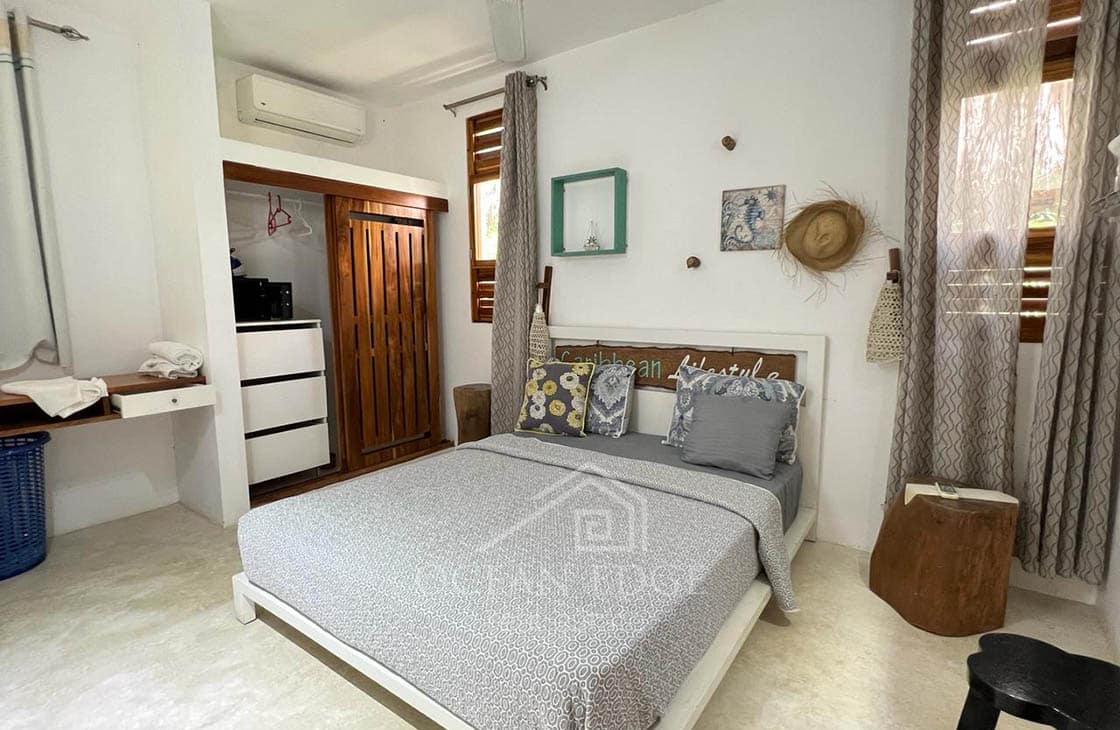 5-bedroom villa in community near the beach-las-ballenas-las-terrenas-ocean-edge-real-estate (13)