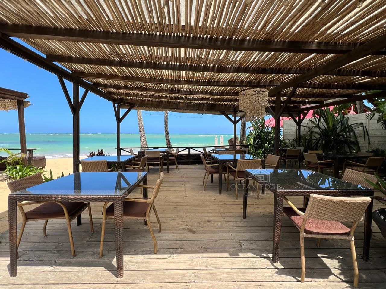 Beachfront-restaurant-fishing-village-playa-popy-las-terrenas-ocean-edge-real-estate-1 (12)