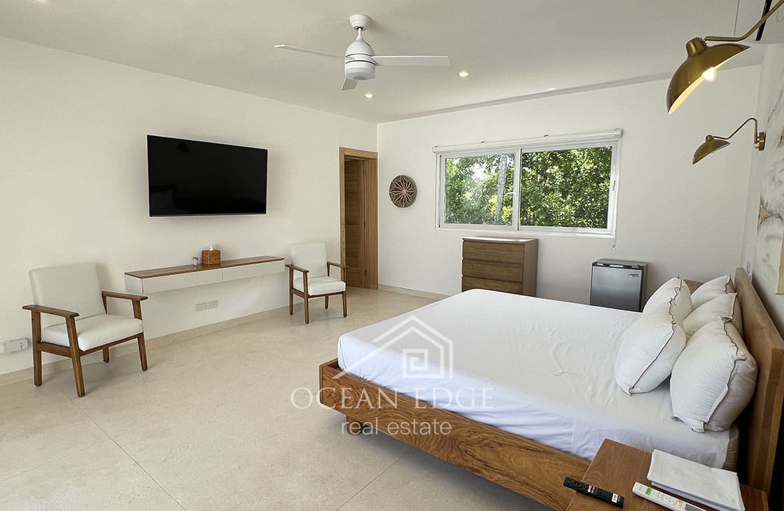 New Build 5-Bedroom Beach house on Coson Bay-ocean-edge-real-estate (46)