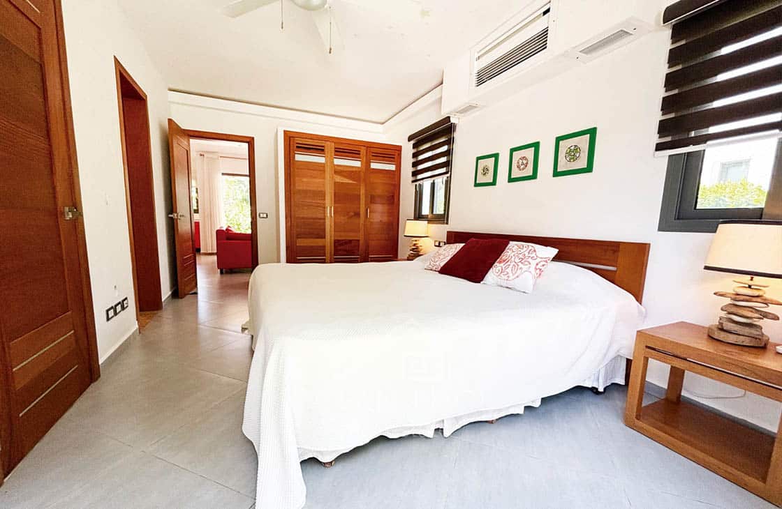 Spacious 1-bed apartment with garden on Popy Beach - Las Terrenas Real Estate - Ocean Edge Dominican Republic (7)