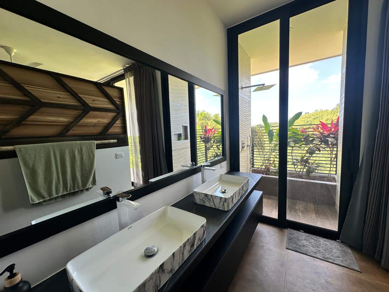 Splendid 4-bedroom villa with ocean vista - Las Terrenas Real Estate - Ocean Edge Dominican Republic (44)