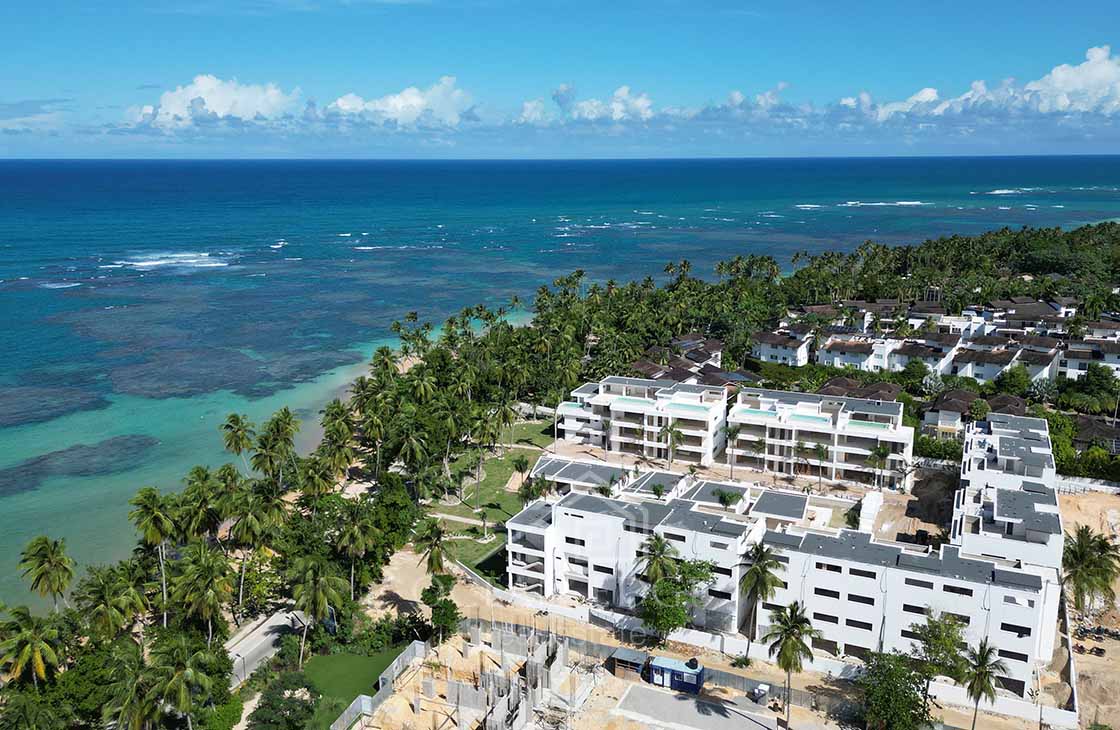 Beachfront Penthouse with private pool on Portillo Beach-las-terrenas-ocean-edge-real-estate-Dec (4)