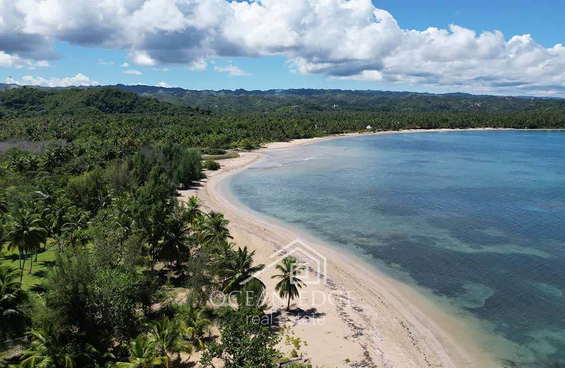 1,000 square meter lot in second line of Estillero beach