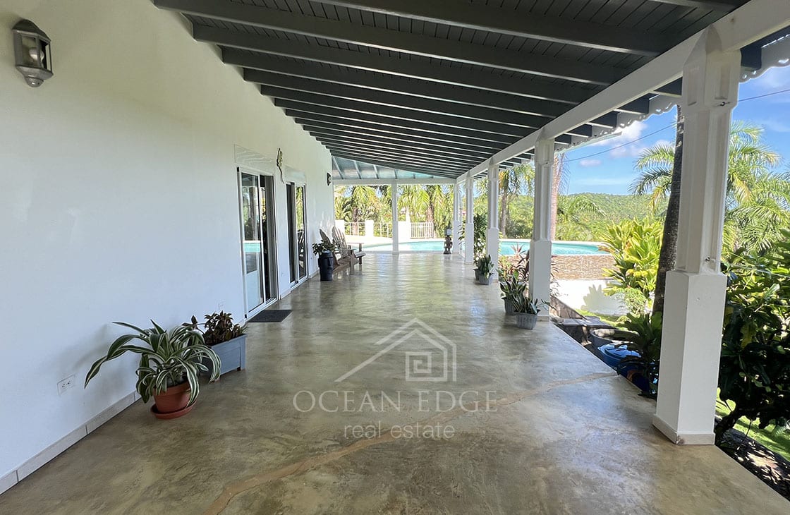 Spacious house with amazing view in El Limon-ocean-edge-real-estate-ori (26)