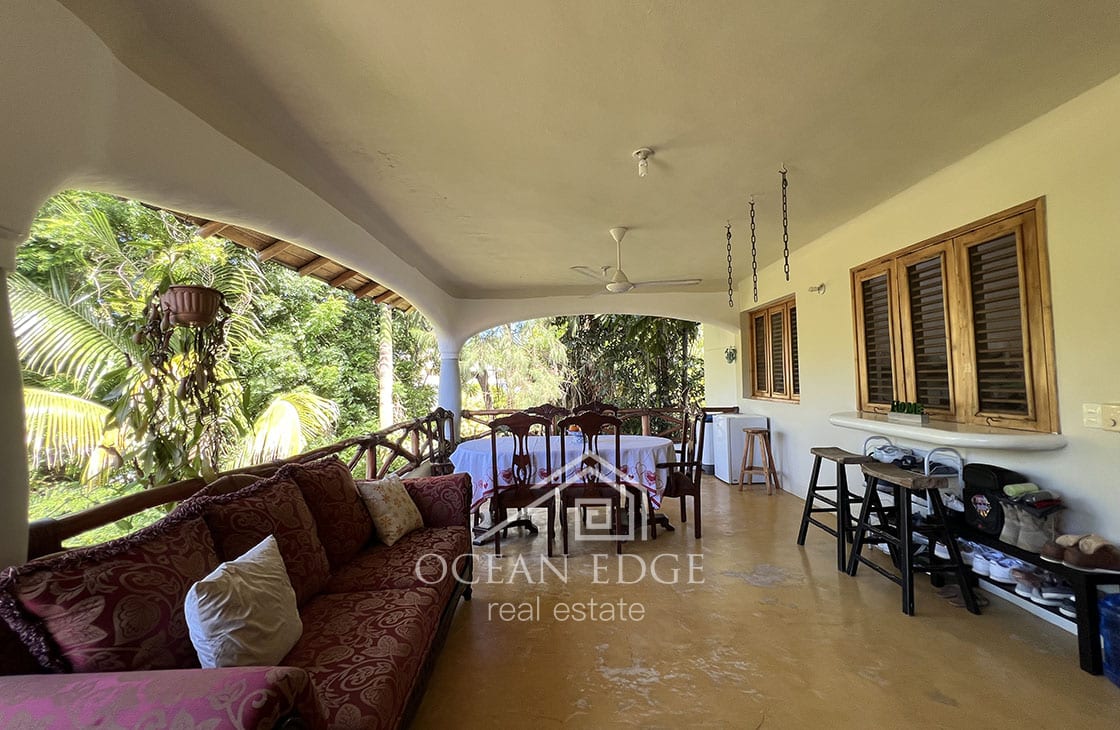 Traditional 3-Bed Condo 150m to Las Ballenas beach (10)