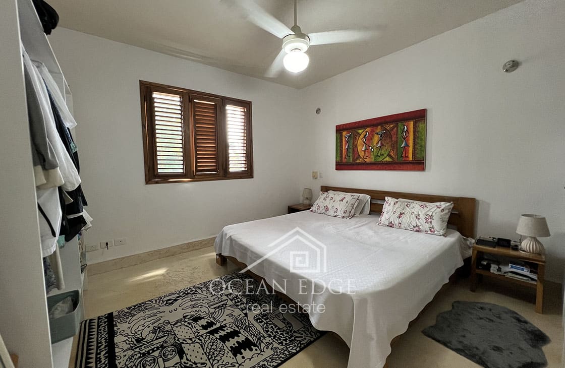 Traditional 3-Bed Condo 150m to Las Ballenas beach (14)