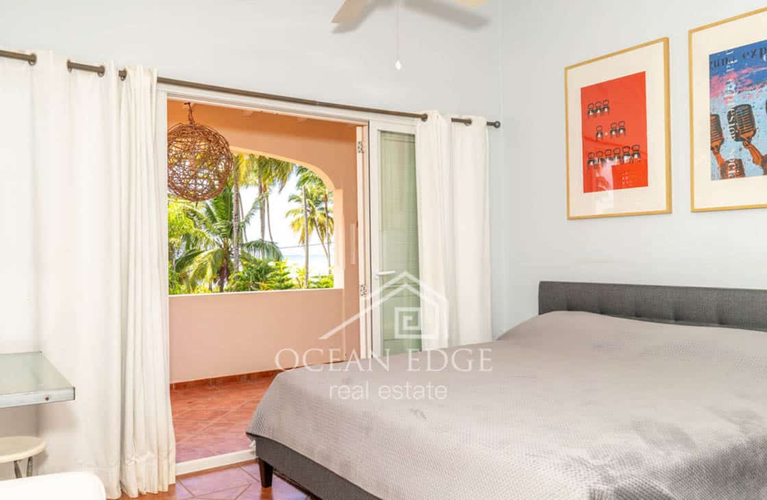 Beachfront vacation 4-br house on Playa Las Ballenas-las-terrenas-ocean-edge-real-estate (3)