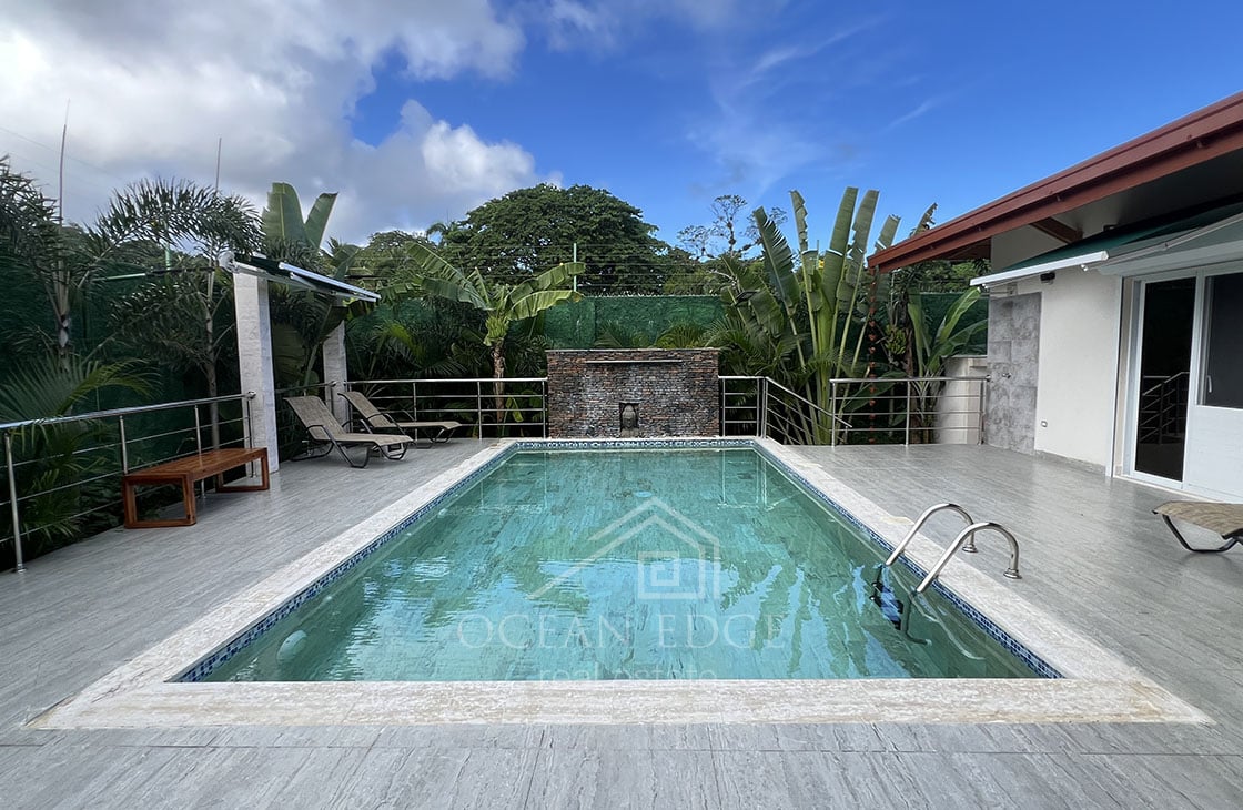 Luxury villa near waterfall in Limon-las-terrenas-ocean-edge-real-estate (15)