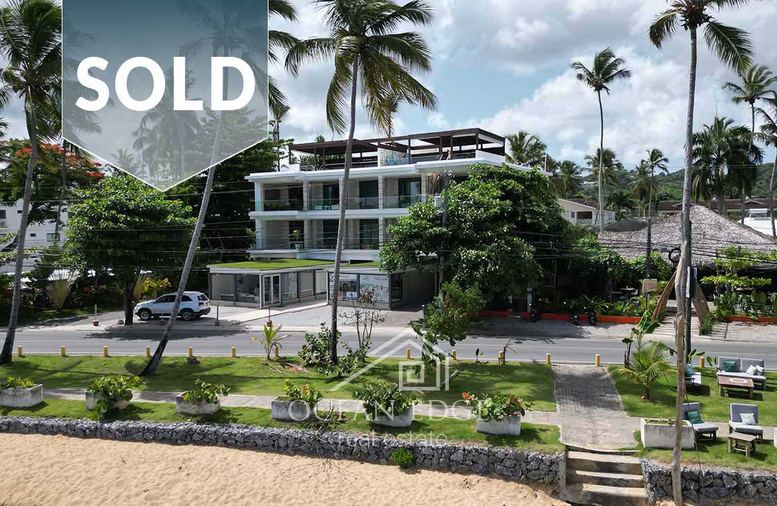 Beachfront Rooftop Apartments photo