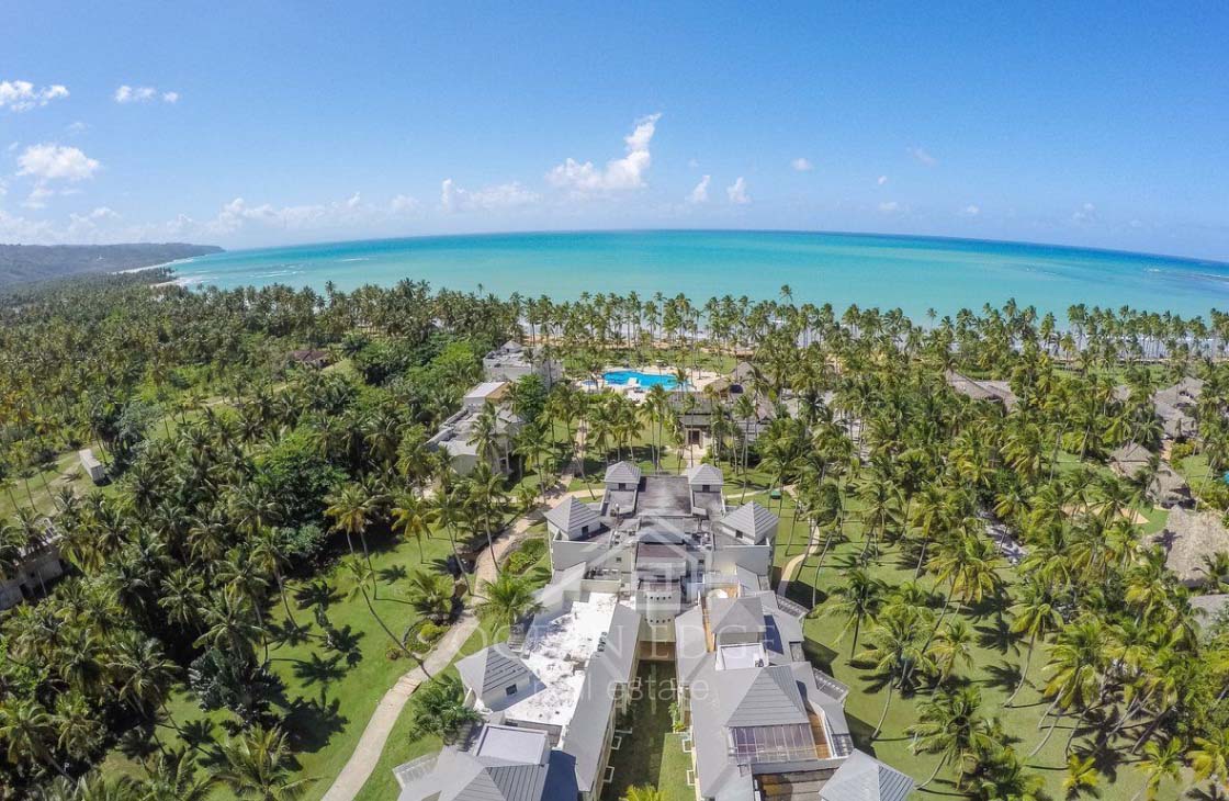 Investment villas in beachfront hotel Cosón Bay-las-terrenas-ocean-edge-real-estate-2025-2