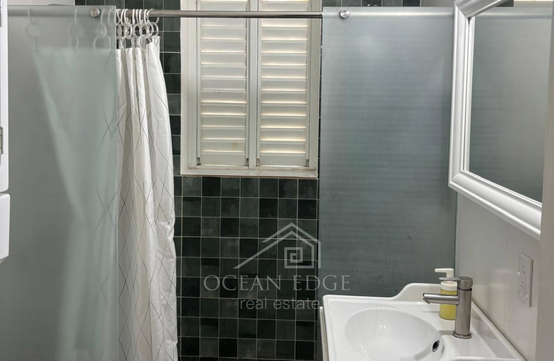 Renovated Townhouse in small community with pool-ocean-edge-real-estate-2025-12