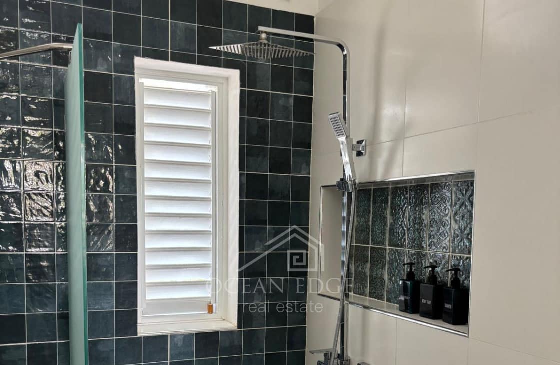 Renovated Townhouse in small community with pool-ocean-edge-real-estate-2025-19