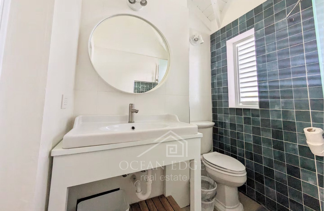Renovated Townhouse in small community with pool-ocean-edge-real-estate-2025-27