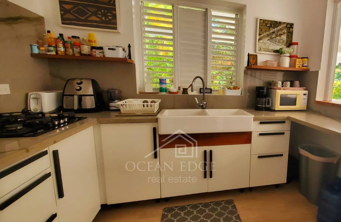 Renovated Townhouse in small community with pool-ocean-edge-real-estate-3