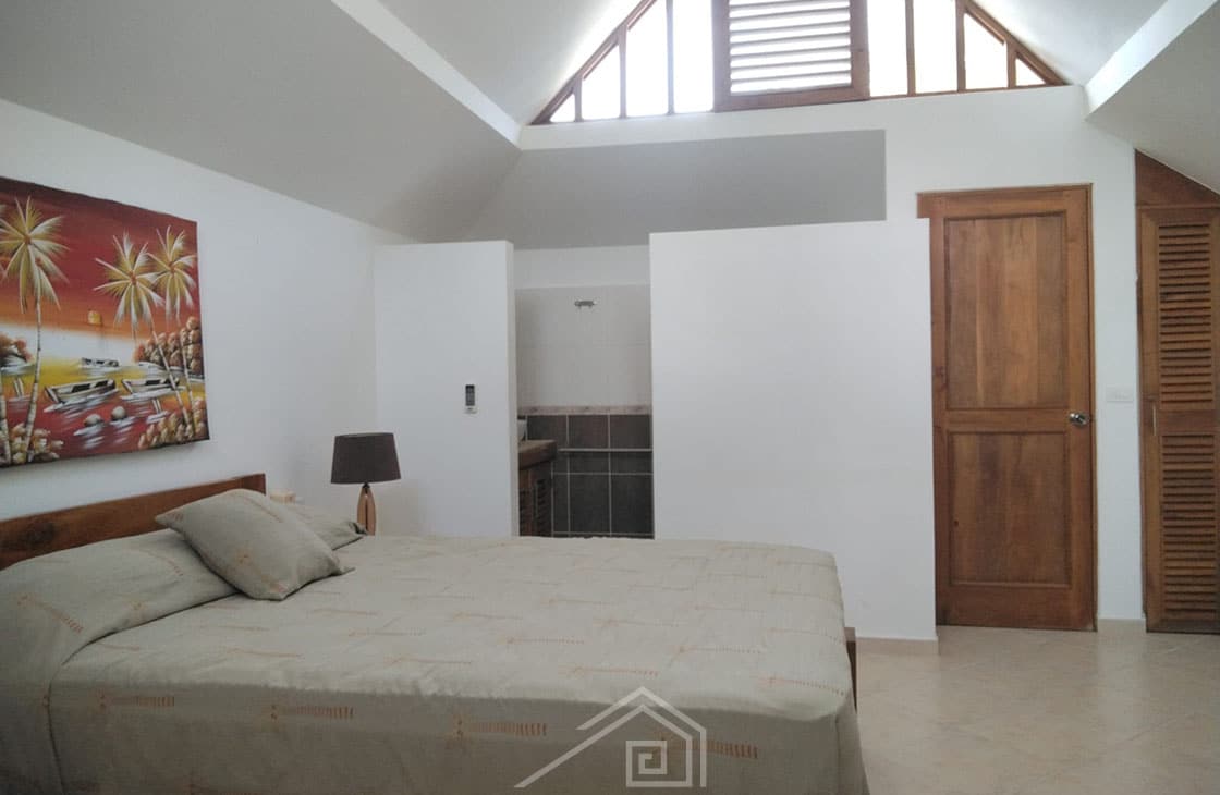 4-br colonial house and guest bungalow-las-terrenas-ocean-edge-real-estate-n (3)